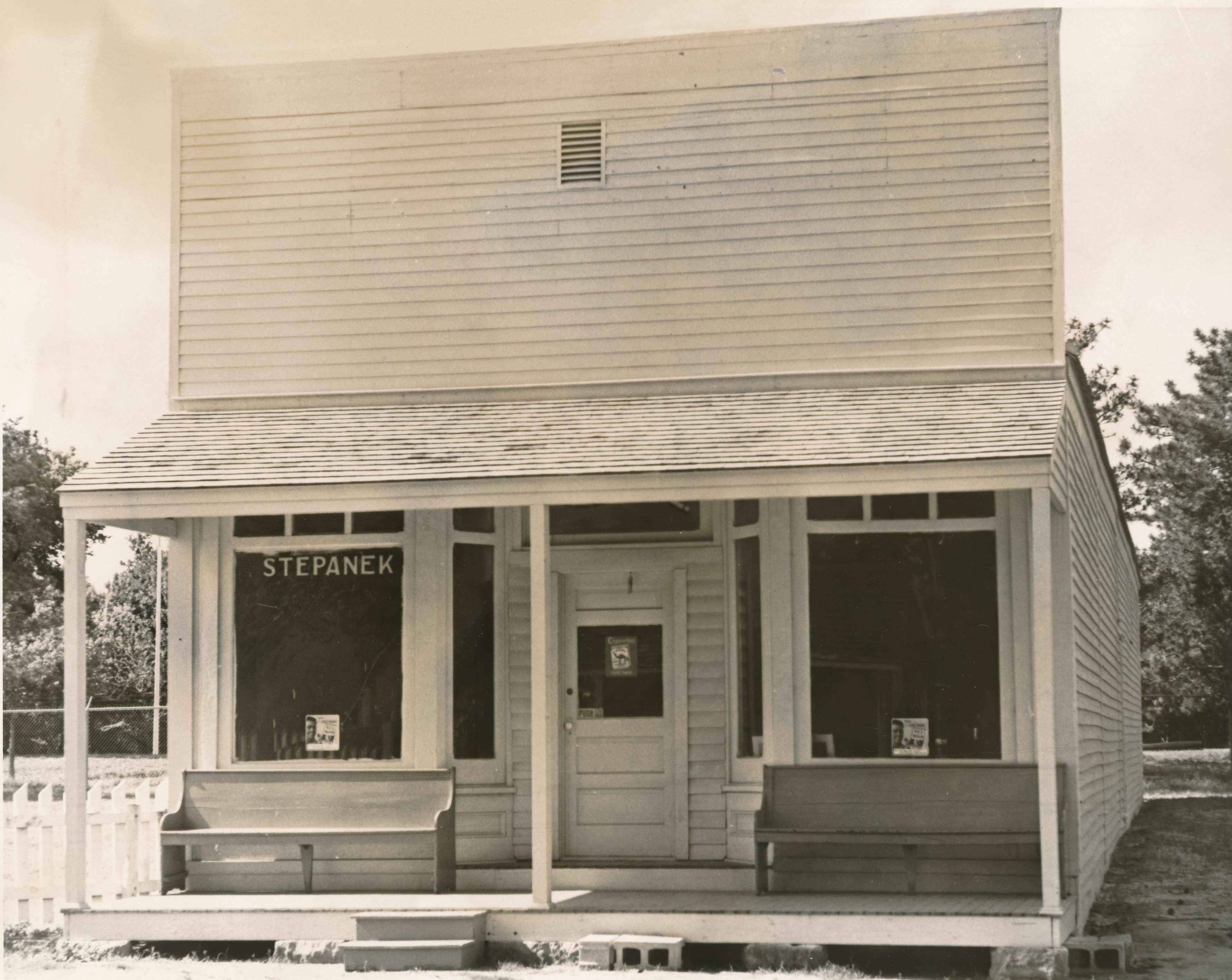 General_Store_Cowtown_1965.jpg