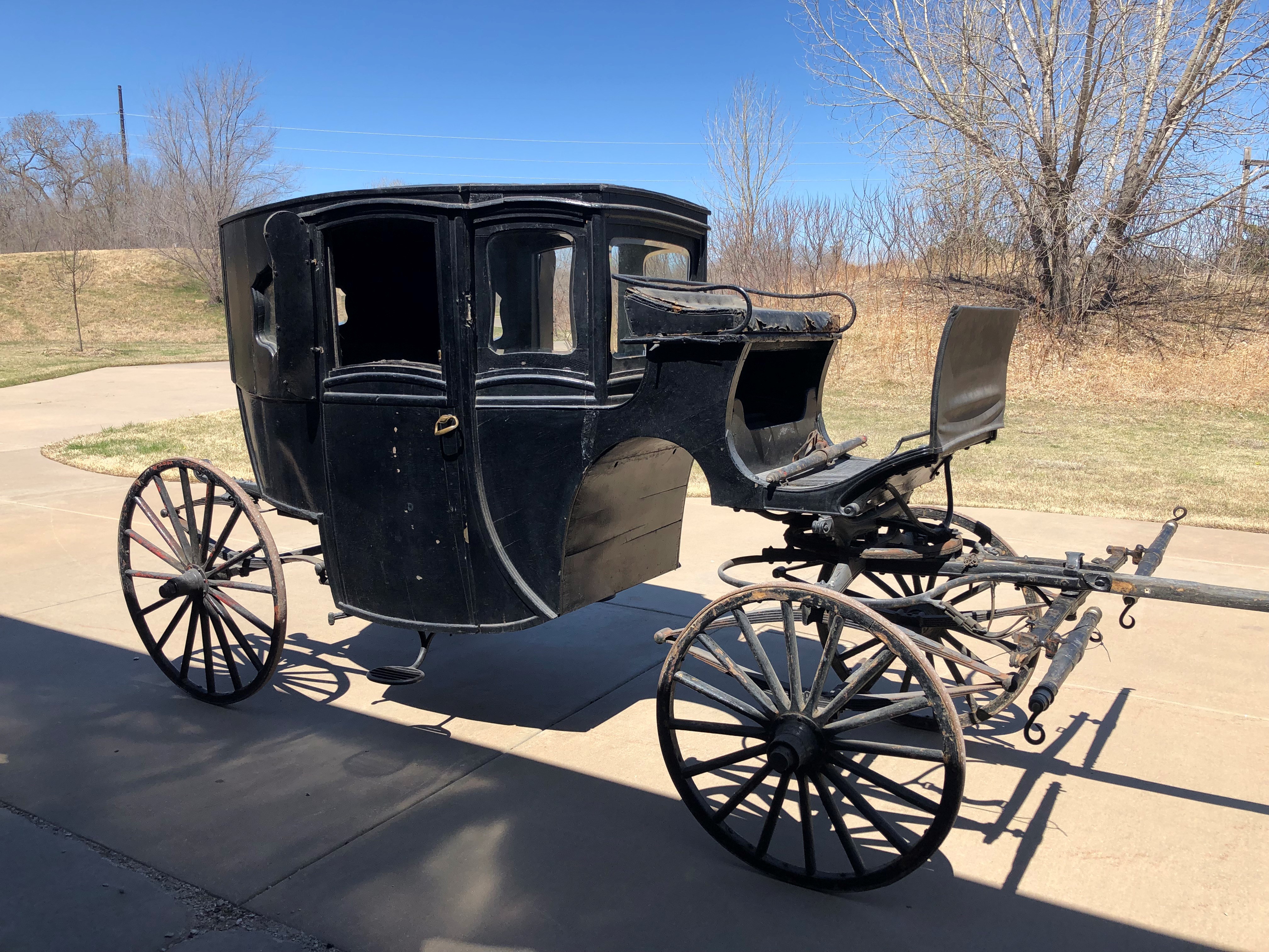 Riddle coach front.jpg